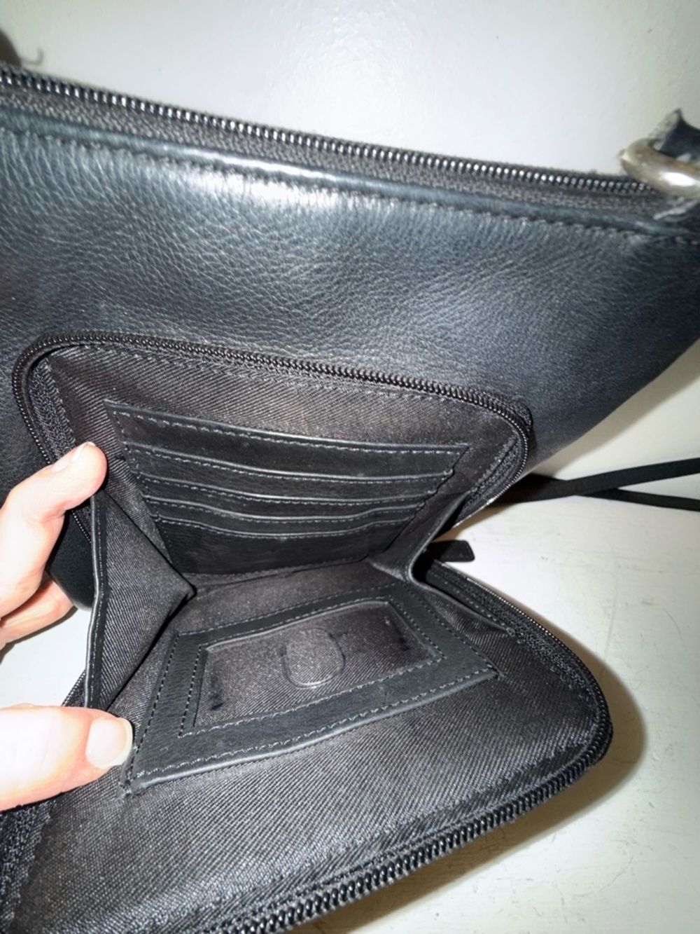 Fossil  Black Leather Small Vintage Crossbody Bag EUC - Picture 4 of 5